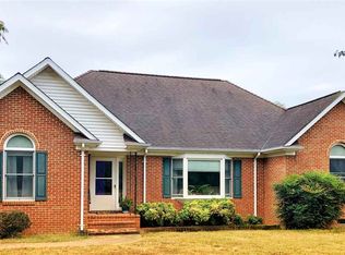 9901 Hatton Ferry Rd, Scottsville, VA 24590