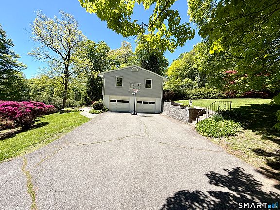 4th image of 137 Florida Hill Rd