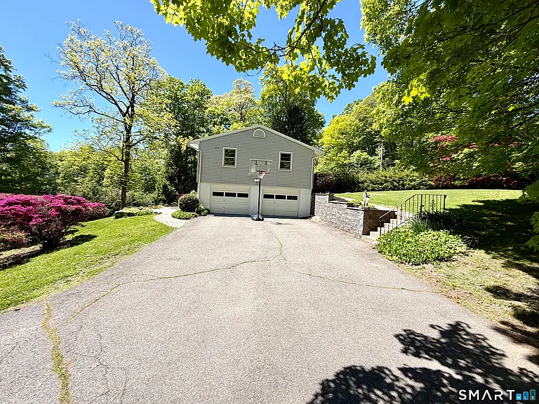 137 Florida Hill Rd — Photo 4