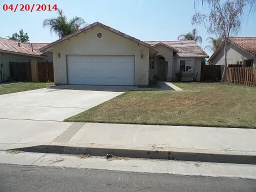 945 Cedarwood St photo 1