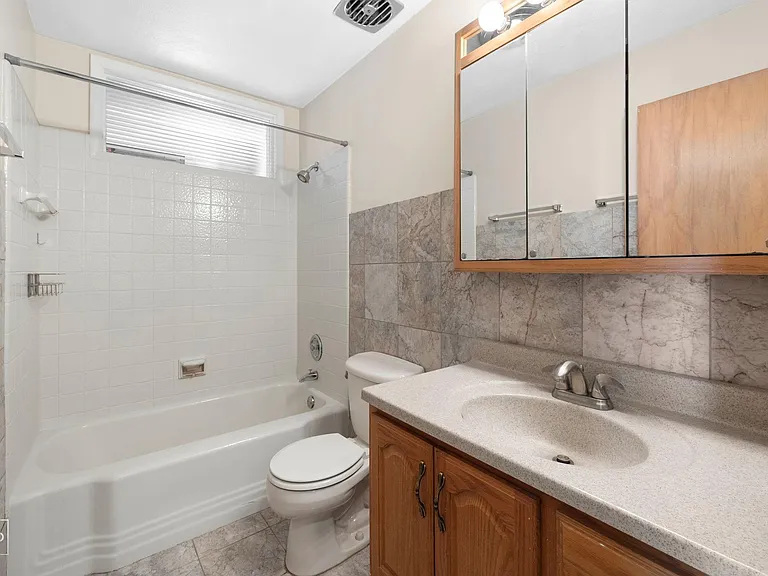 413 E Atwater Ave — Photo 25