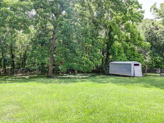 3rd image of 109 Oak Coulee Dr