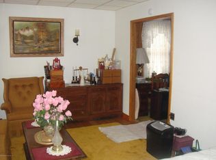 1282 Mine St, Old Forge, PA 18518