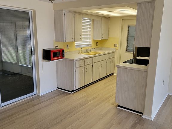 4th image of 6810 Mesa Verde St