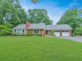 100 Bartina Ln, Stamford, CT 06902