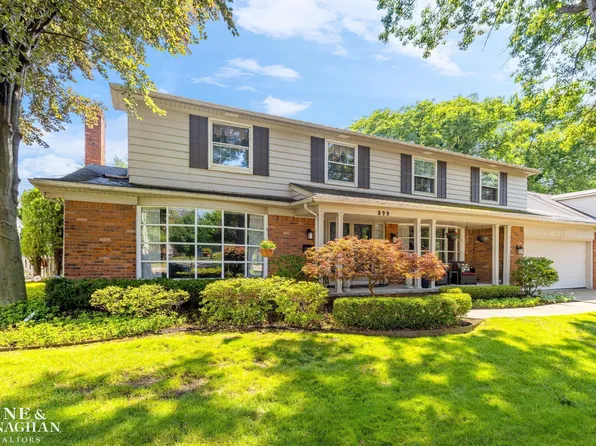 899 Briarcliff Dr, Grosse Pointe Woods, MI 48236