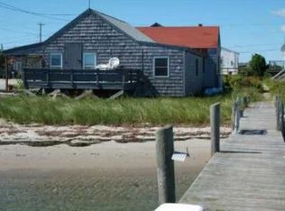 1187 Succotash Rd, Narragansett, RI 02879