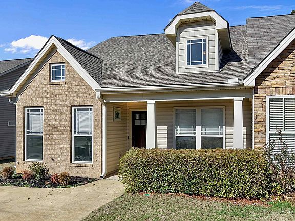 3rd image of 2051 Rossburg Pl