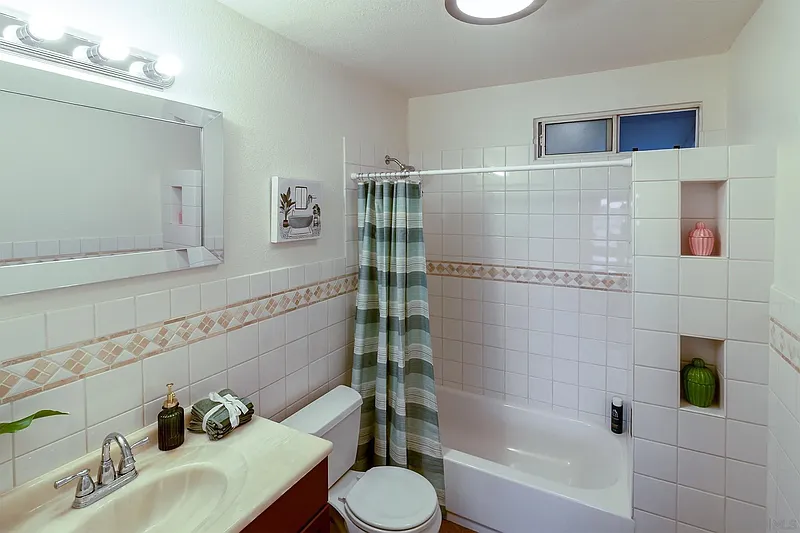 3320 Orange Avenue - photo 31