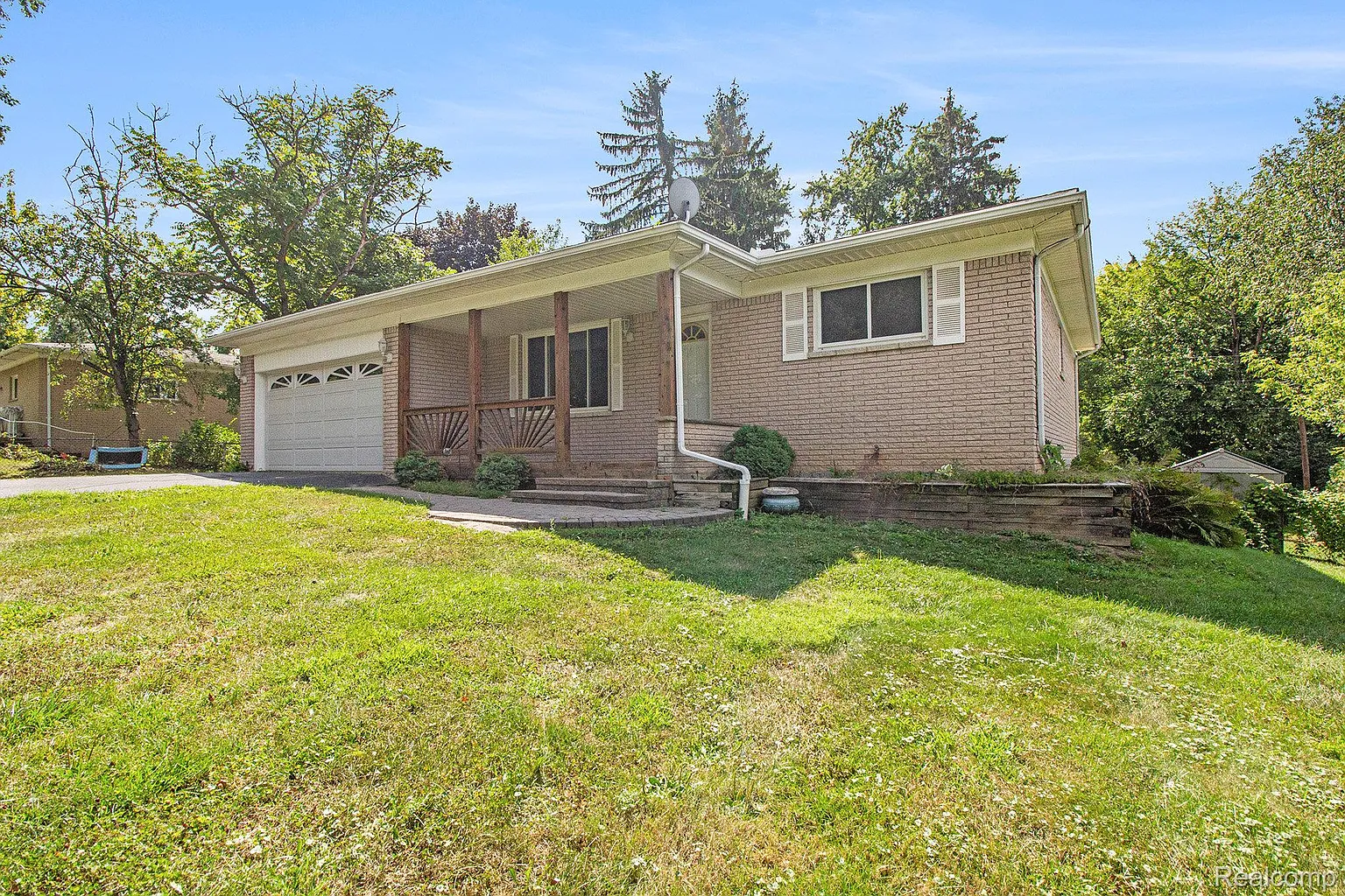 4910 Clarkston Rd photo 1
