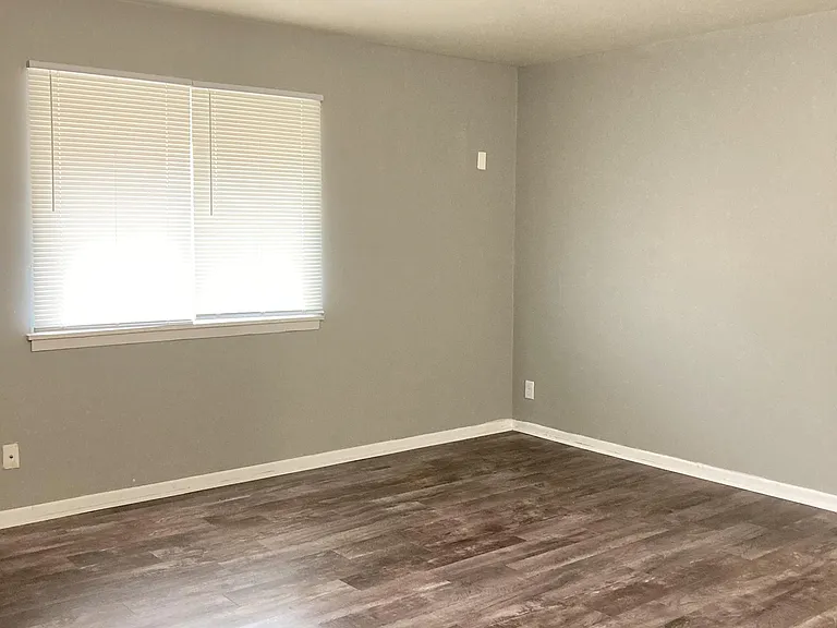 4157 Hamilton St #7W — Photo 3