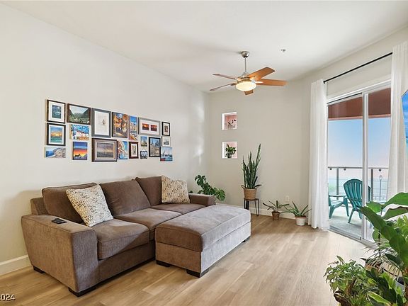 4th image of 67 E Agate Ave Unit 201