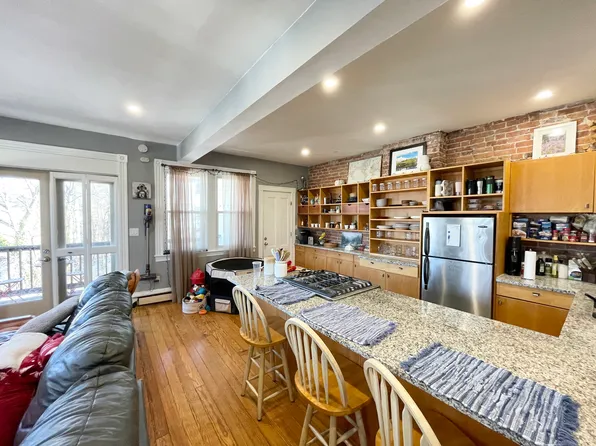18 Sunset St, Roxbury Crossing, MA