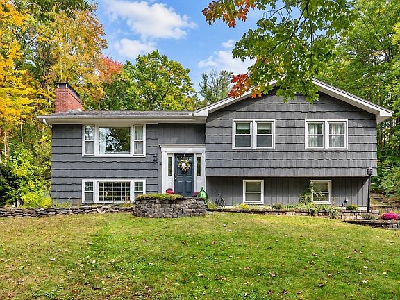 3rd image of 4 Westview Drive