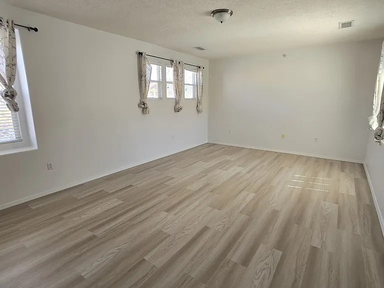 601 Menaul Blvd NE #4406 — Photo 16