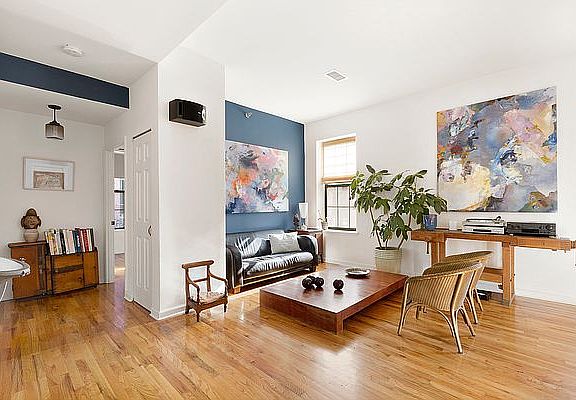 3rd image of 320 Washington Ave APT 3D