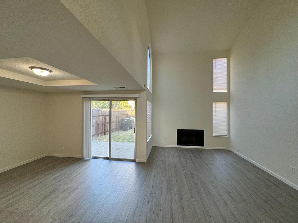 1st image of 1109 E Orangeburg Ave APT 15