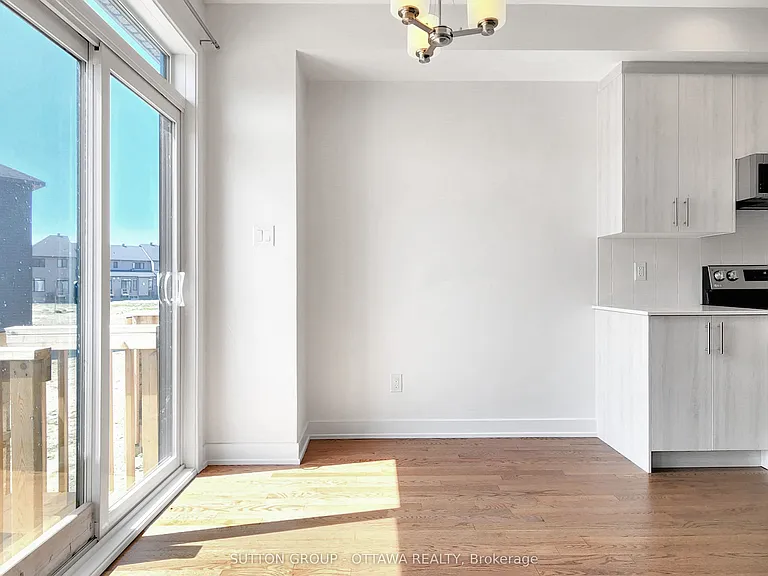 274 Darjeeling Ave — Photo 13