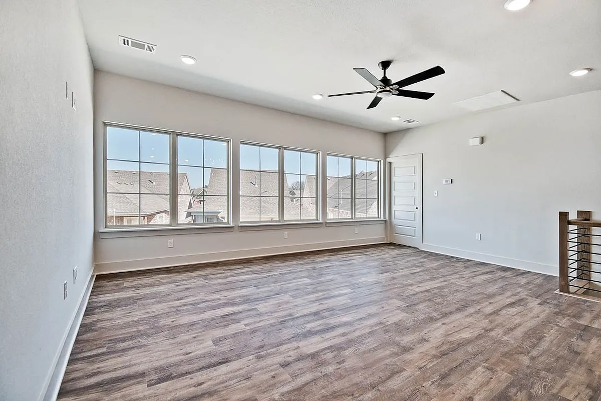Building Photo - 65 N Bibury Ln