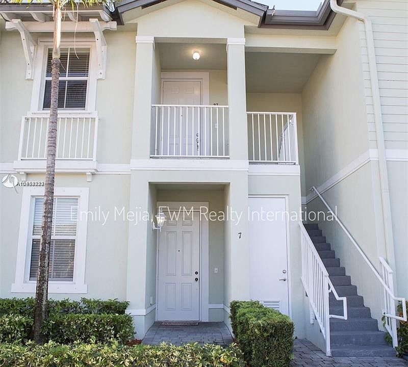 1st image of 2934 SE 1st Dr Unit 27