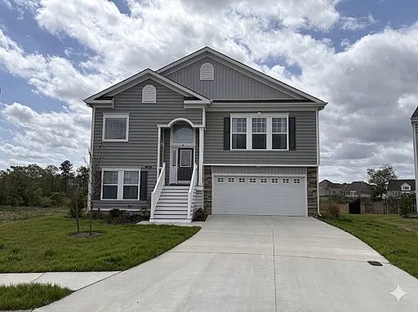 134 Corcoran Ln, Suffolk, VA 23434