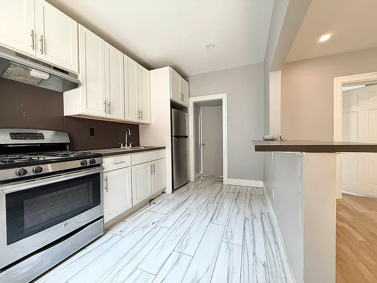 3008 Avenue K #2R — Photo 2