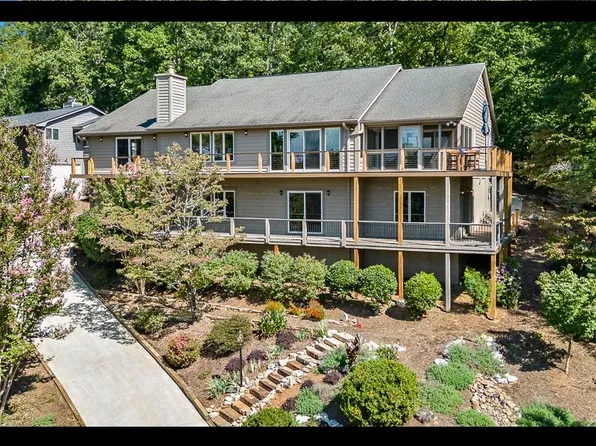 543 Long Reach Dr, Salem, SC 29676