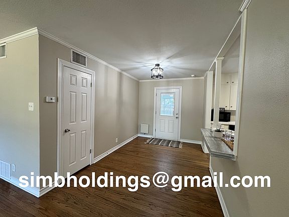 Dining room with kitchen dining bar
