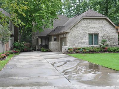 4 Yorkshire Ct, Dearborn, MI, 48126