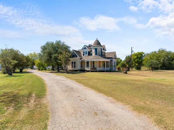 1724 Zagota Crossing Rd, Terrell, TX 75161