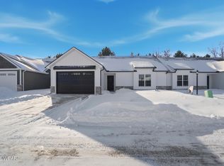 2878 Autumn Lake Dr, Lima, OH 45801