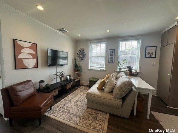 7 Green St APT 3R