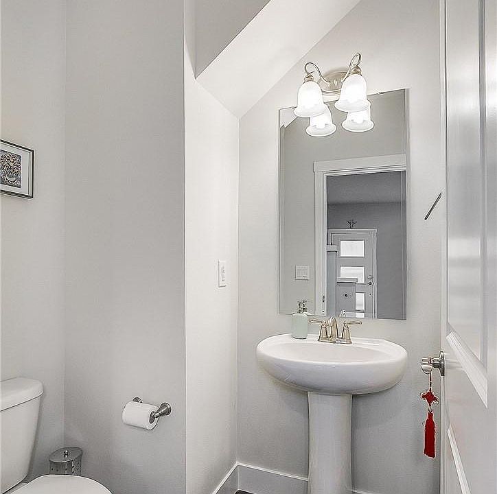 1st image of 3602 Ne 145th St