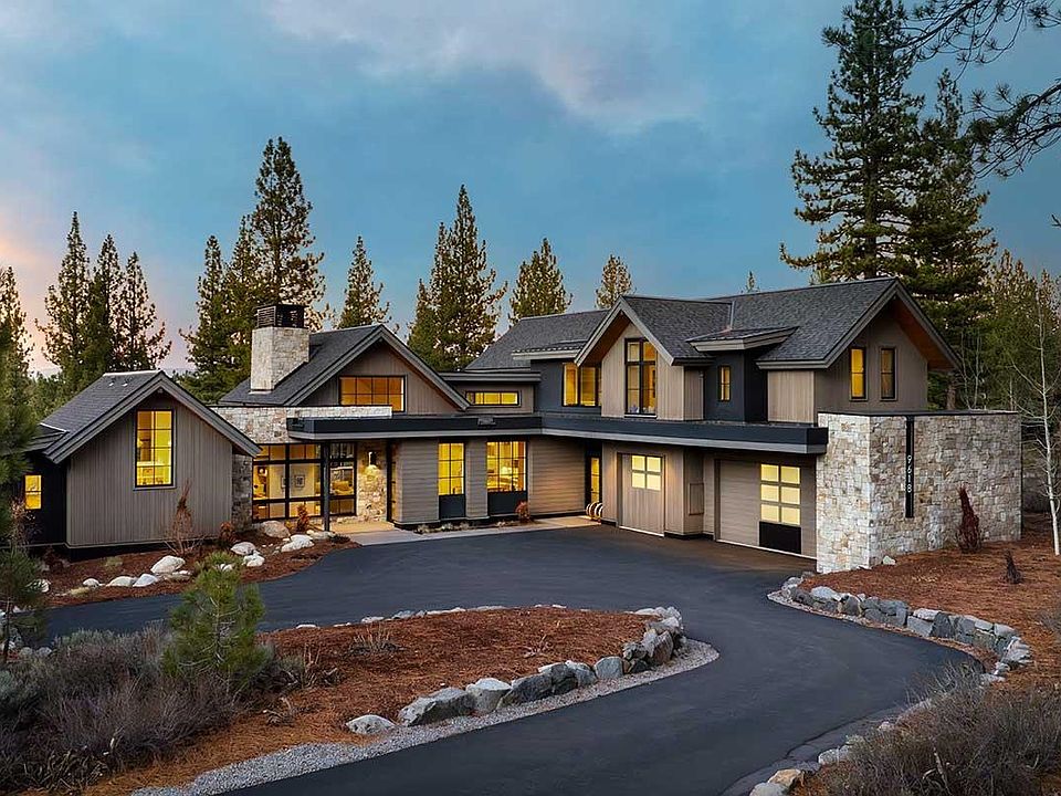 2nd image of 9618 Dunsmuir Way