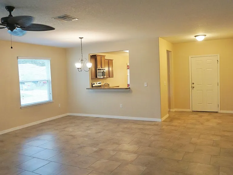 1445 Wallace Manor Pass — Photo 2