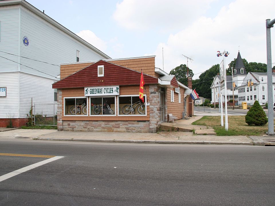 2nd image of 579 Washington St