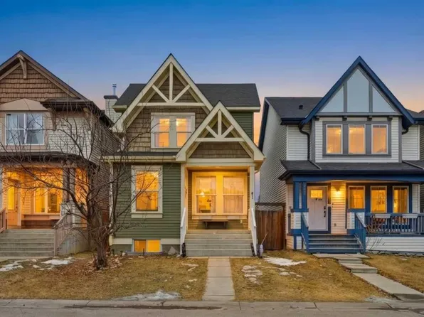 41 E New Brighton Grn SE, Calgary, AB T2Z 0J8