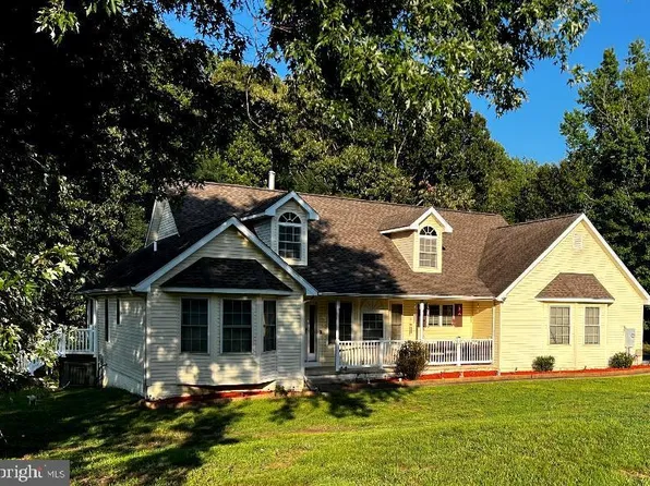 6870 Hawkins Gate Rd, La Plata, MD 20646