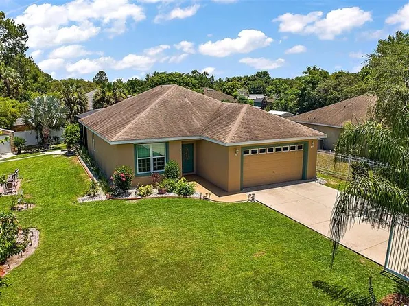 35936 Lakewood Dr, Leesburg, FL 34788