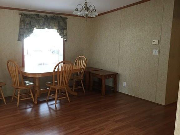 2nd image of 28 Holiday Rd