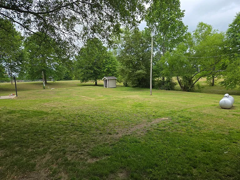 285 County Road 1387 — Photo 28