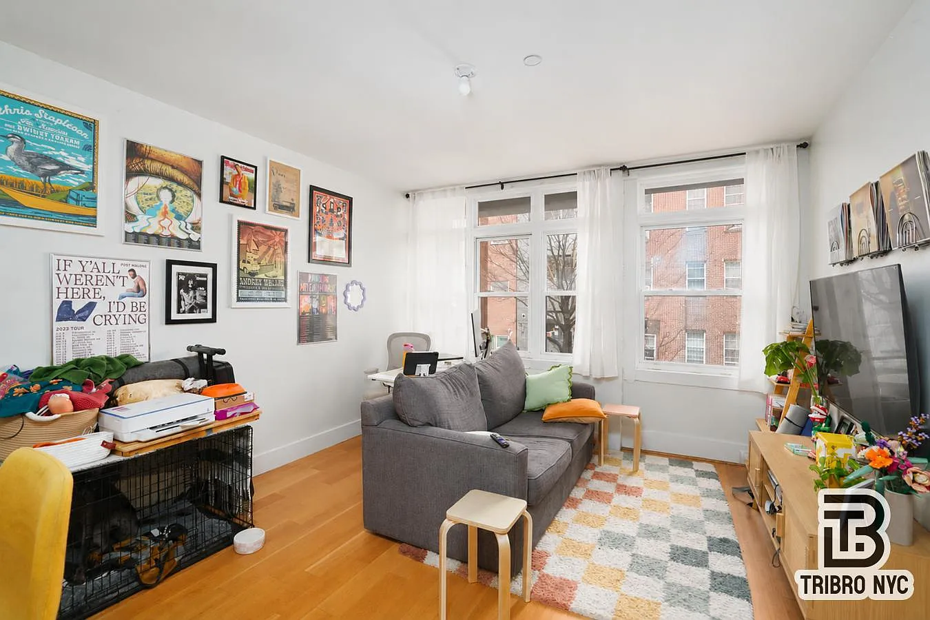 327 Franklin Avenue — Photo 1