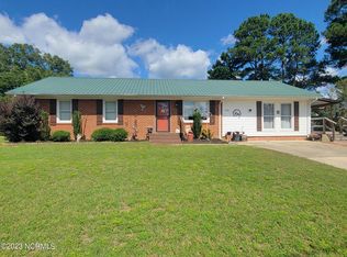 105 Holly Ave, Dunn, NC 28334