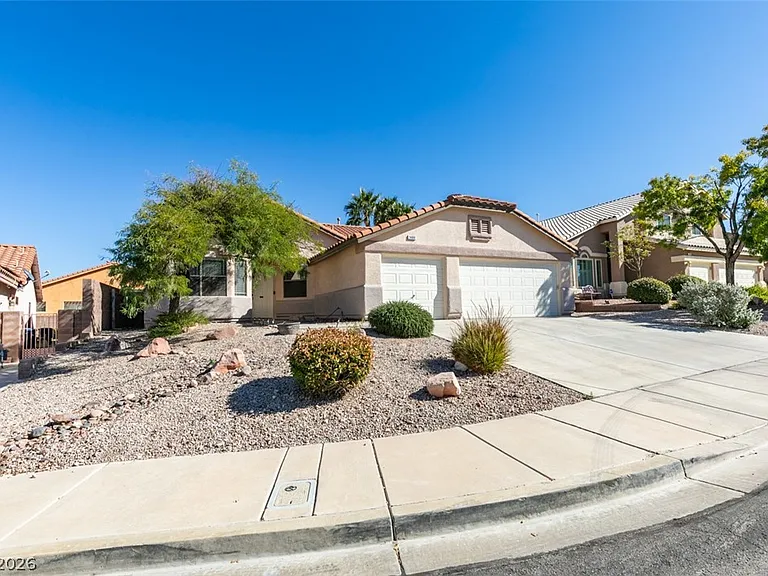 1404 Pullman Pointe Ct — Photo 1