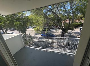 570 NE 64th St APT 4, Miami, FL 33138