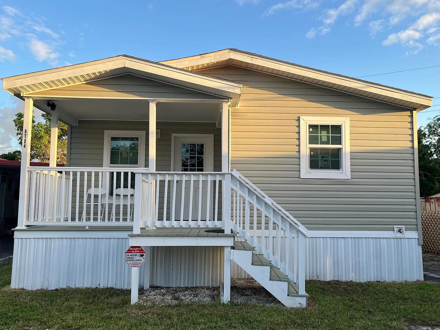 2 bed, 2.0 bath, 1179 sqft, $2,400 — Photo 2