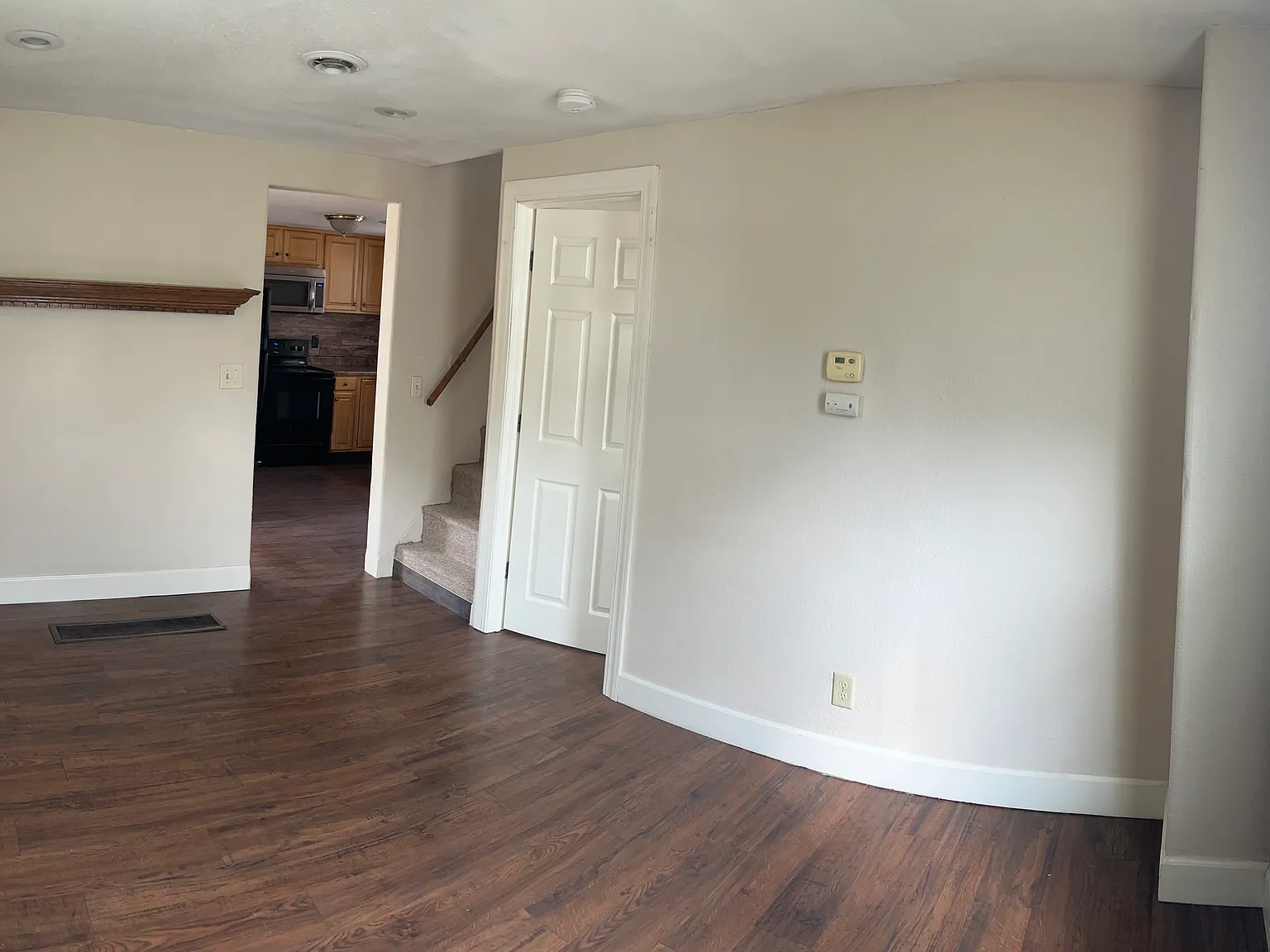 2 bed, 656 sqft, $1,000 — Photo 4