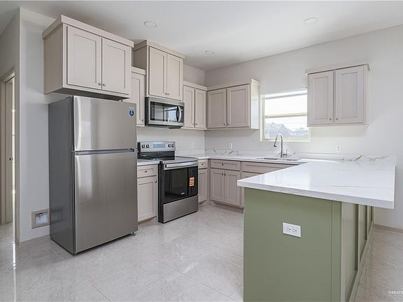 4th image of 2108 Galveston Ave #4