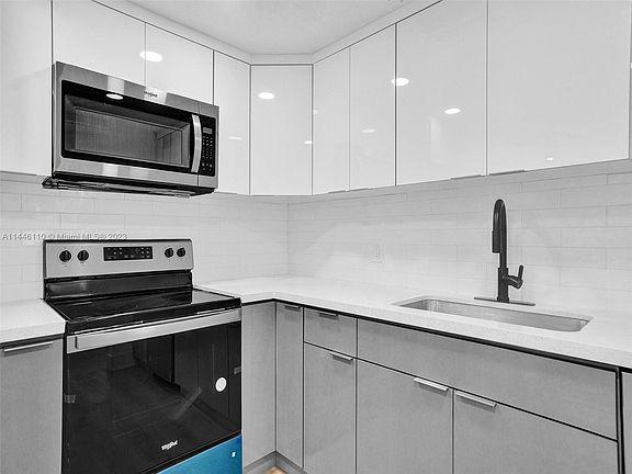 5th image of 2601 SW 56th Ave