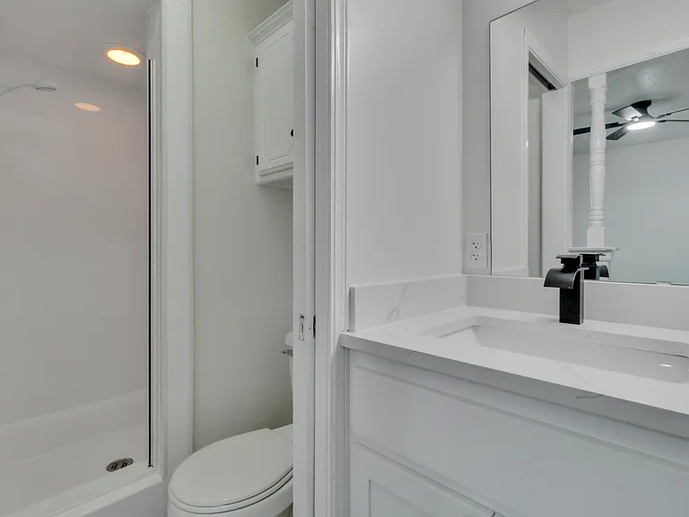 2319 E Robinson St — Photo 31